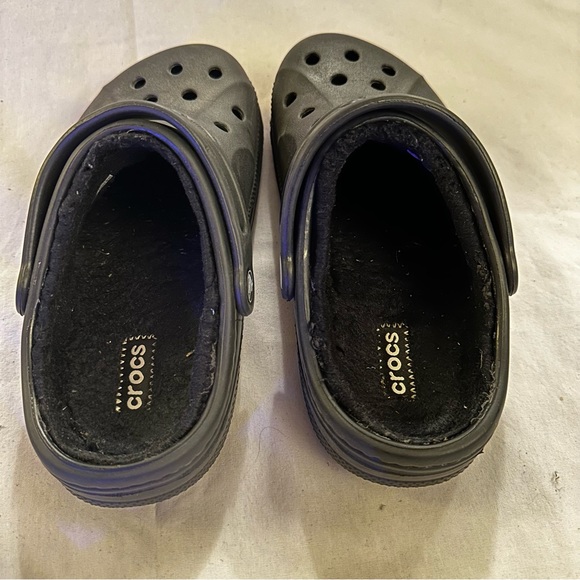 Black crocs - Picture 3 of 4